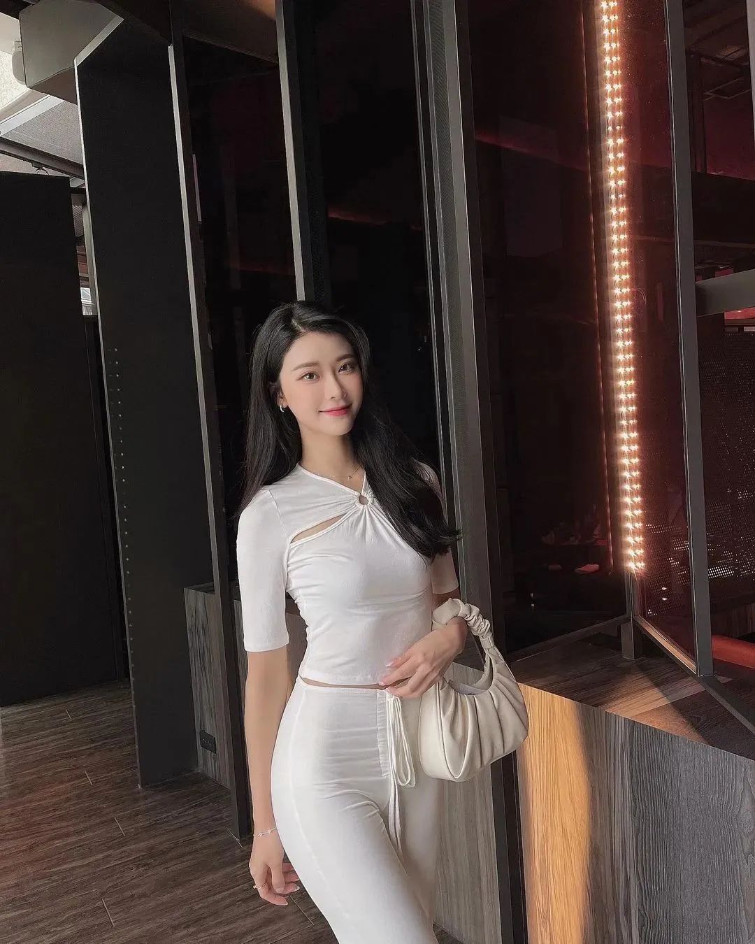 杨琪琪，她是台湾洪真英，“天菜”级别的网红美女！