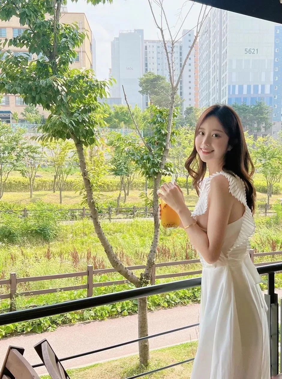 韩国网红美女oe_day，清新可人的治愈系女神