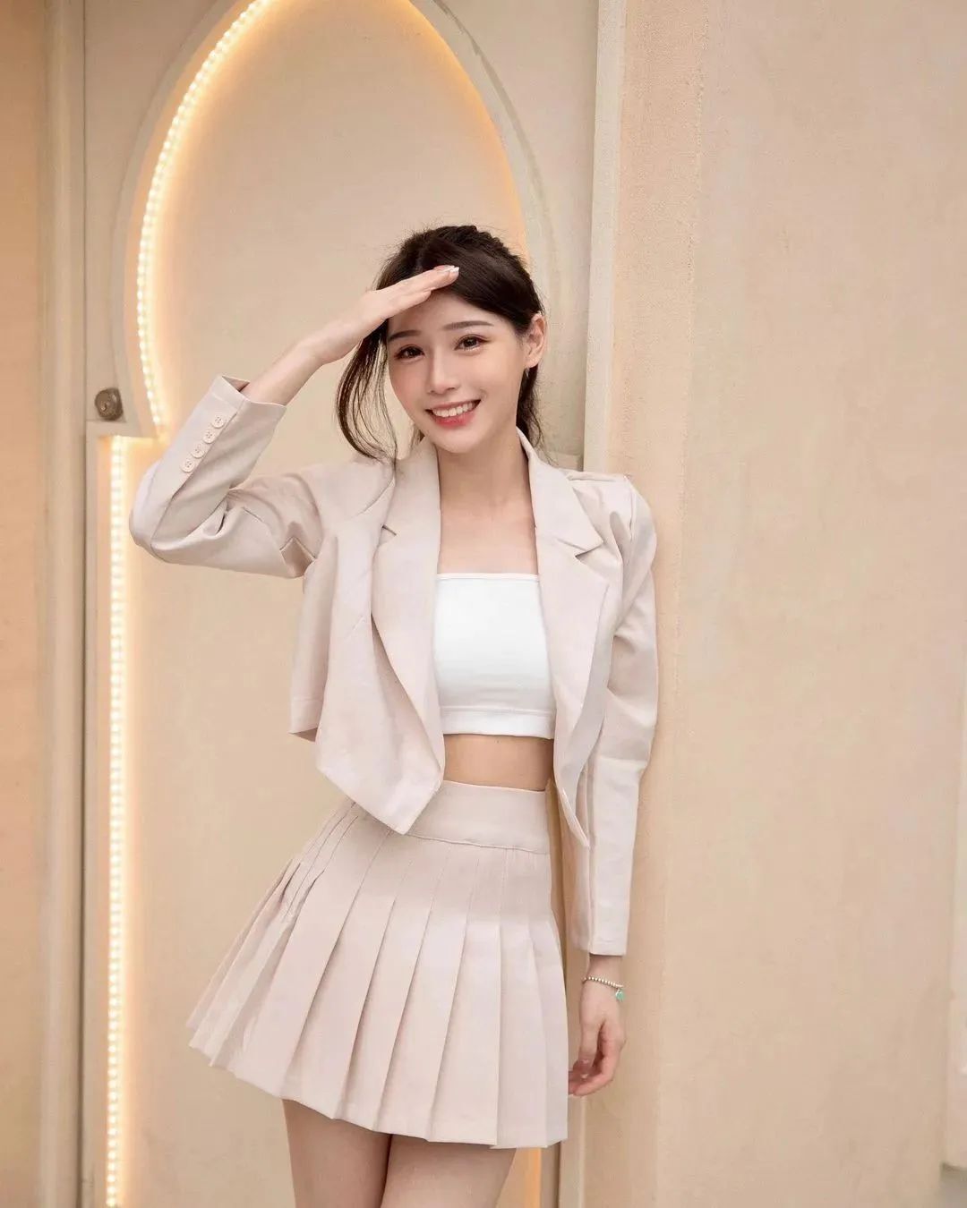 沁柔，清新甜美的“治愈系”女神