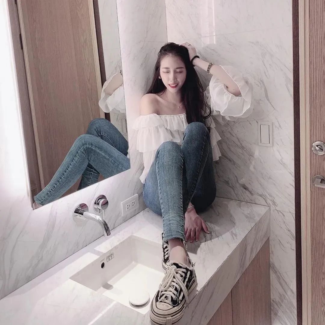 葉彤，气质出众的御姐范女神