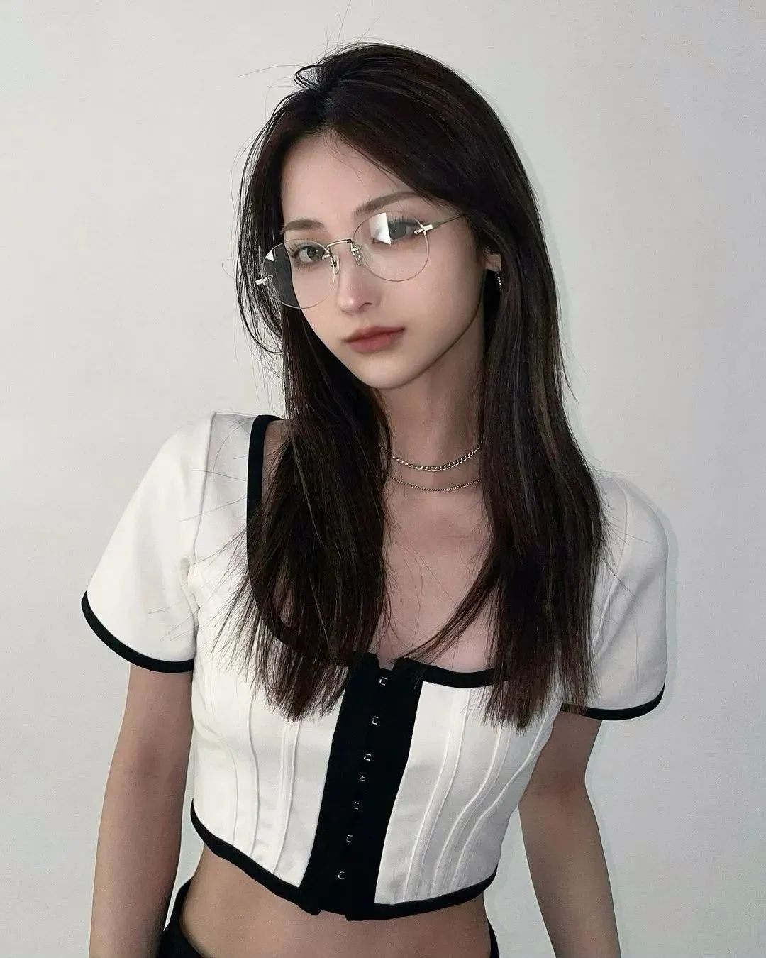日本网红美女ayagram，又酷又飒的御姐范女神