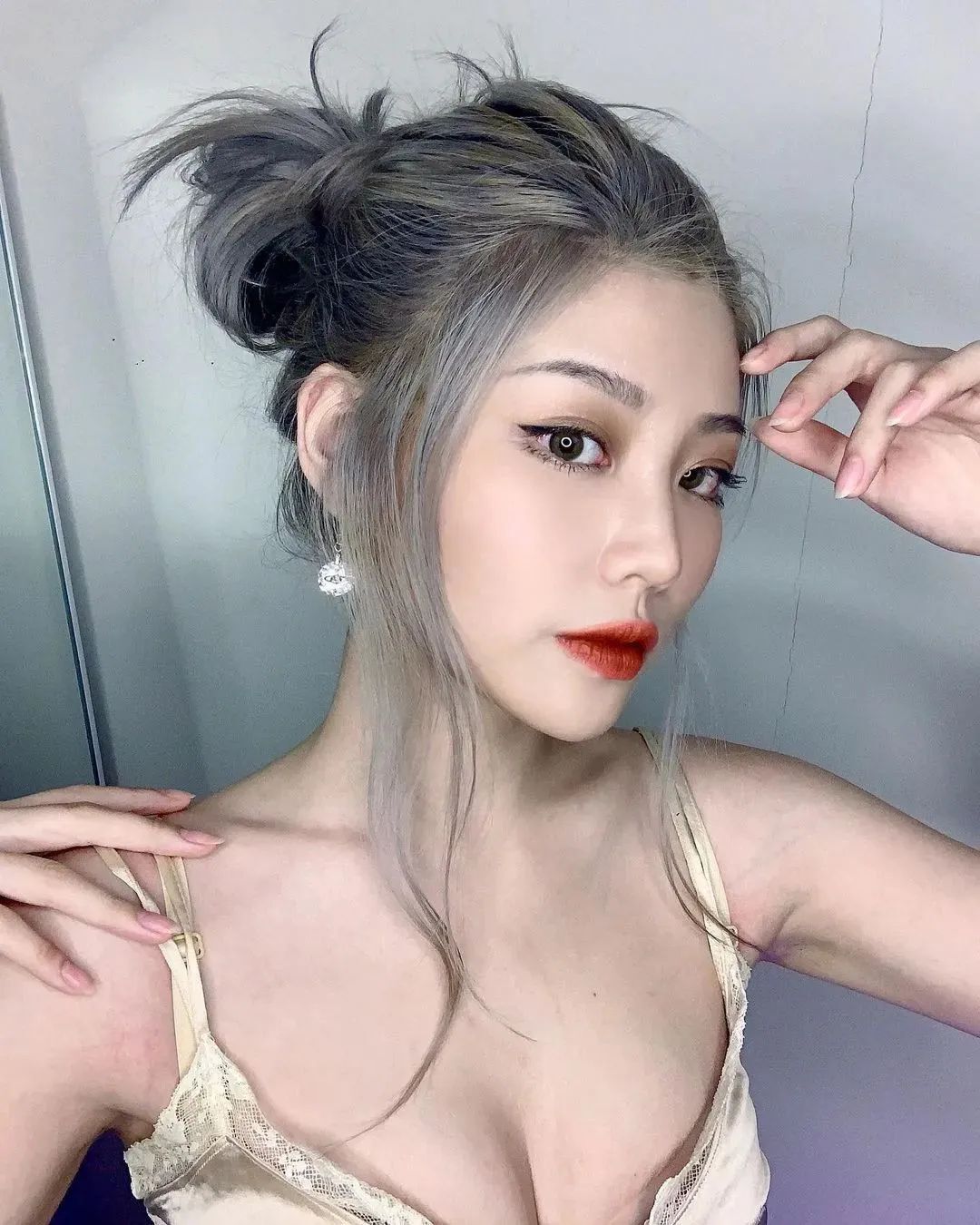 台湾网红小枫，甜美迷人的短发女神