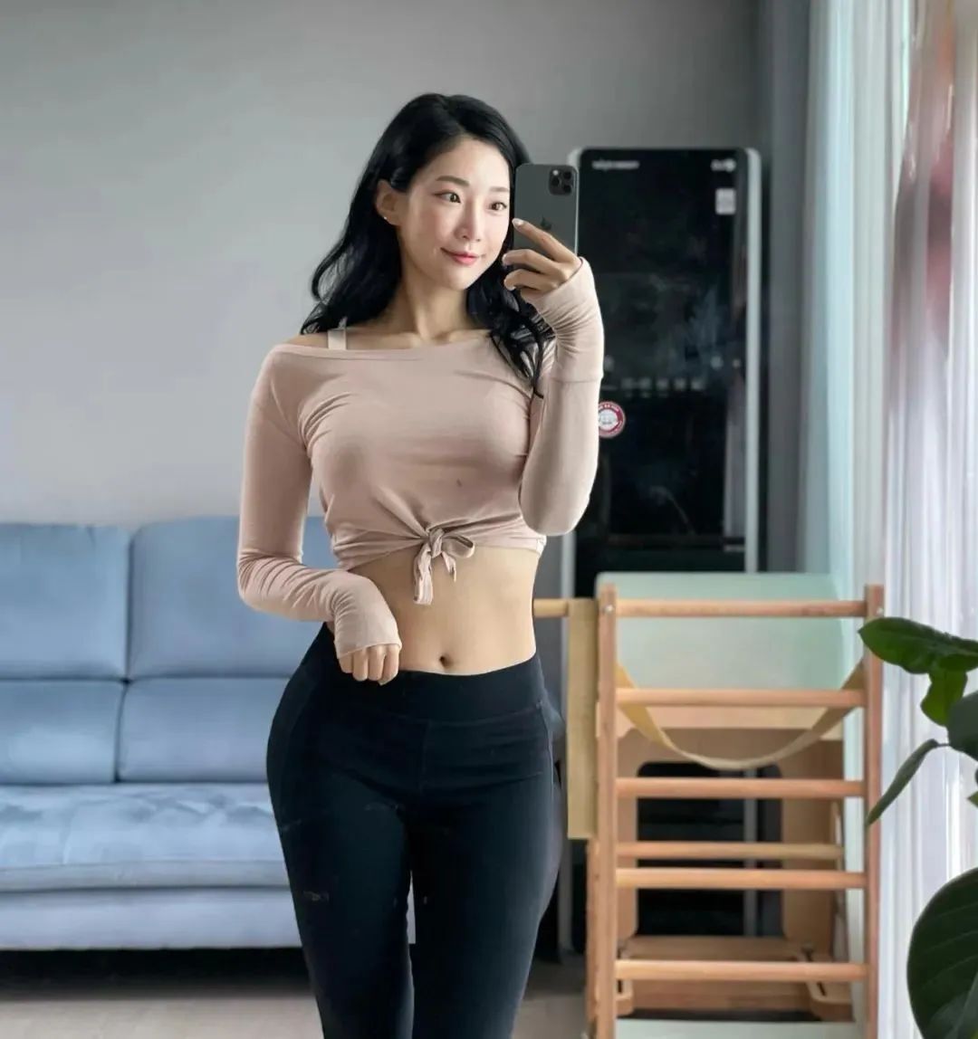 韩国网红yooseung，气质出众的性感辣妈
