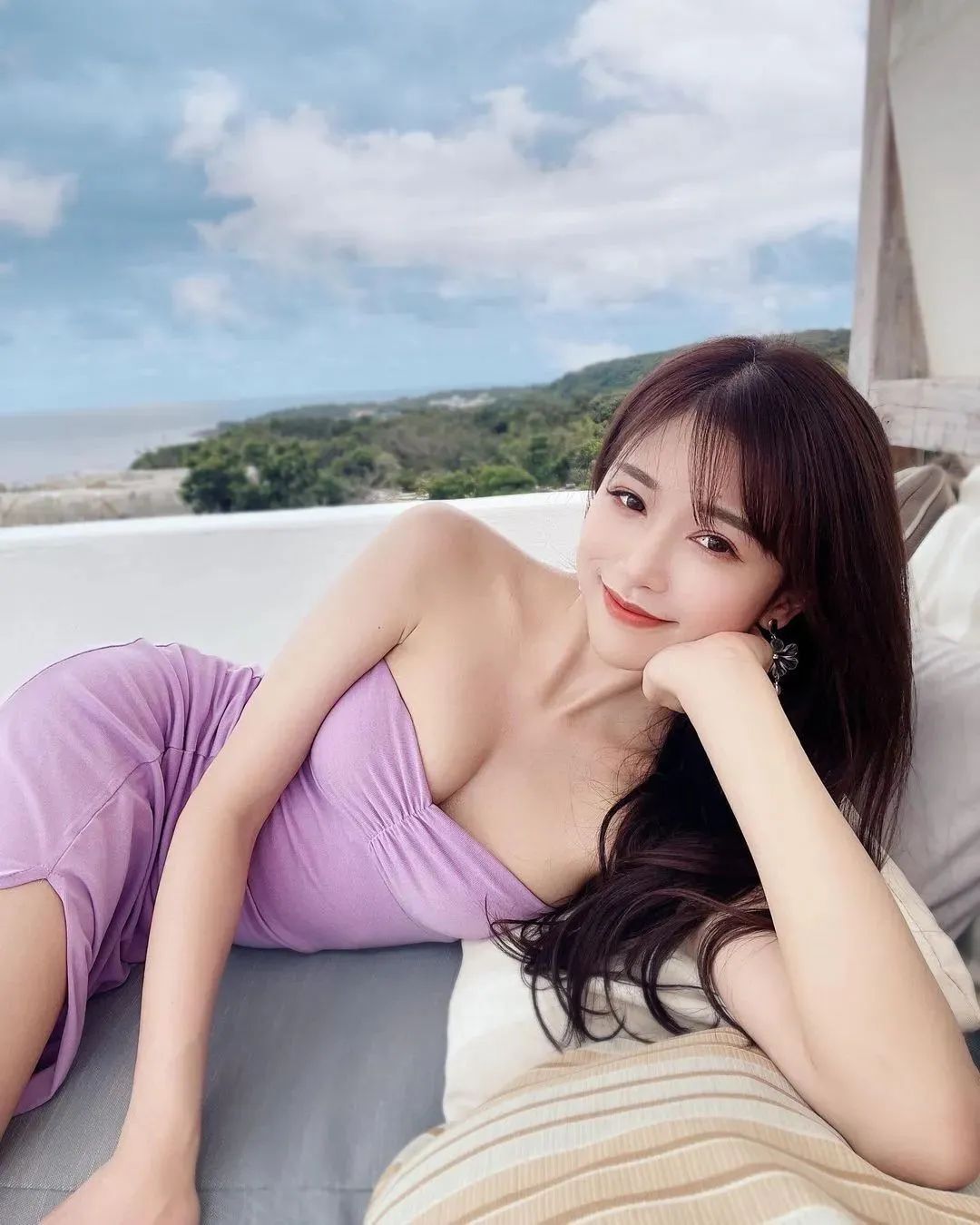 台湾网红杜衫衫，神似林志玲的甜美系女神