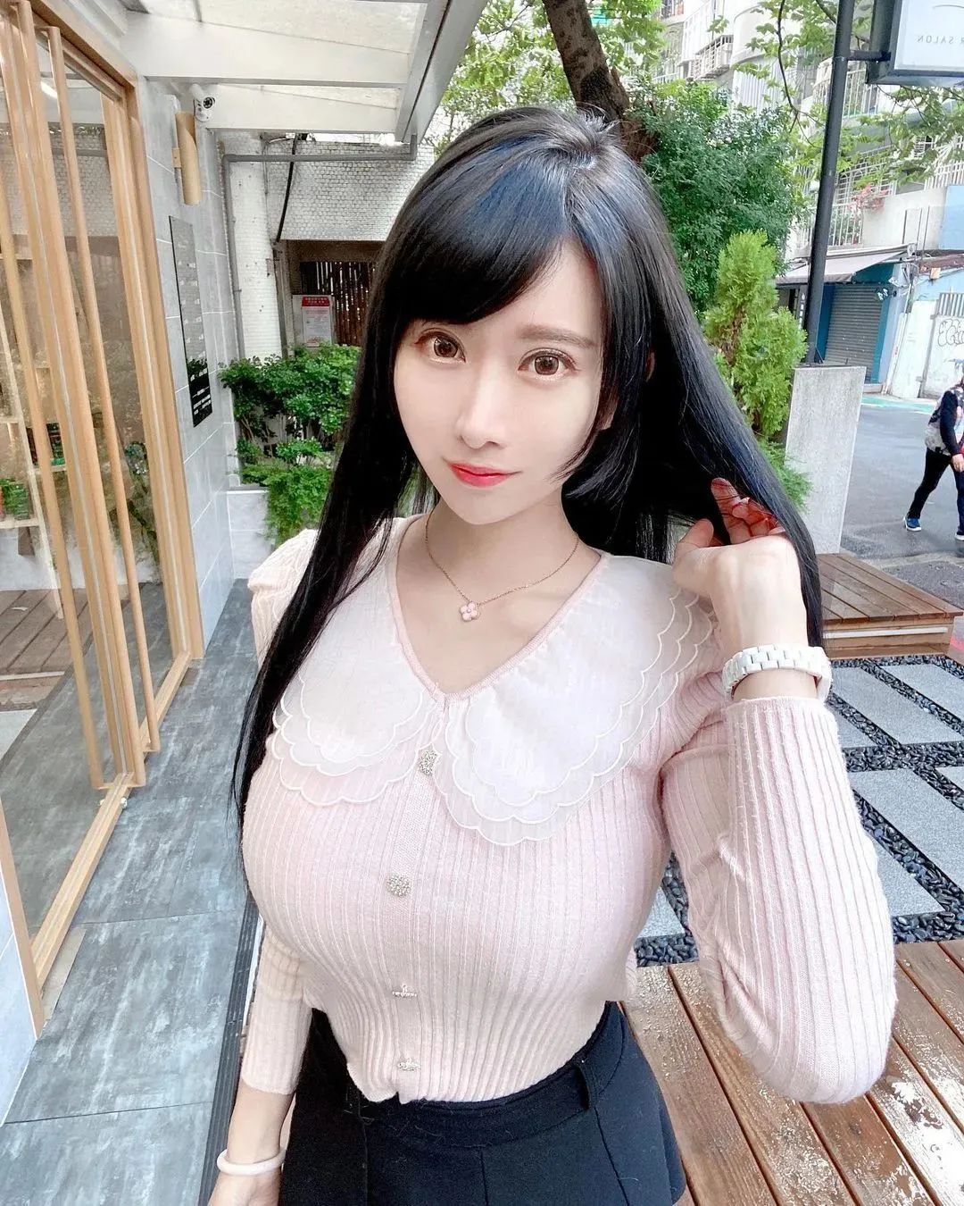 台湾网红蕾儿，辣度指数爆表的气质女神