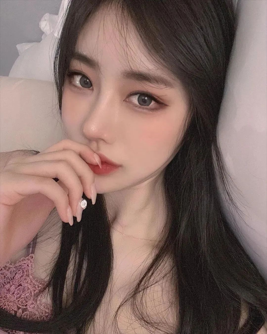 韩国网红suzy，性感火辣的气质女神