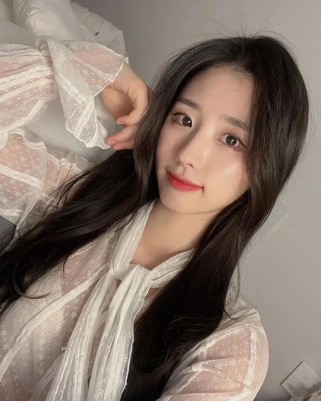 韩国网红yuls2，甜美淡雅的美妆博主