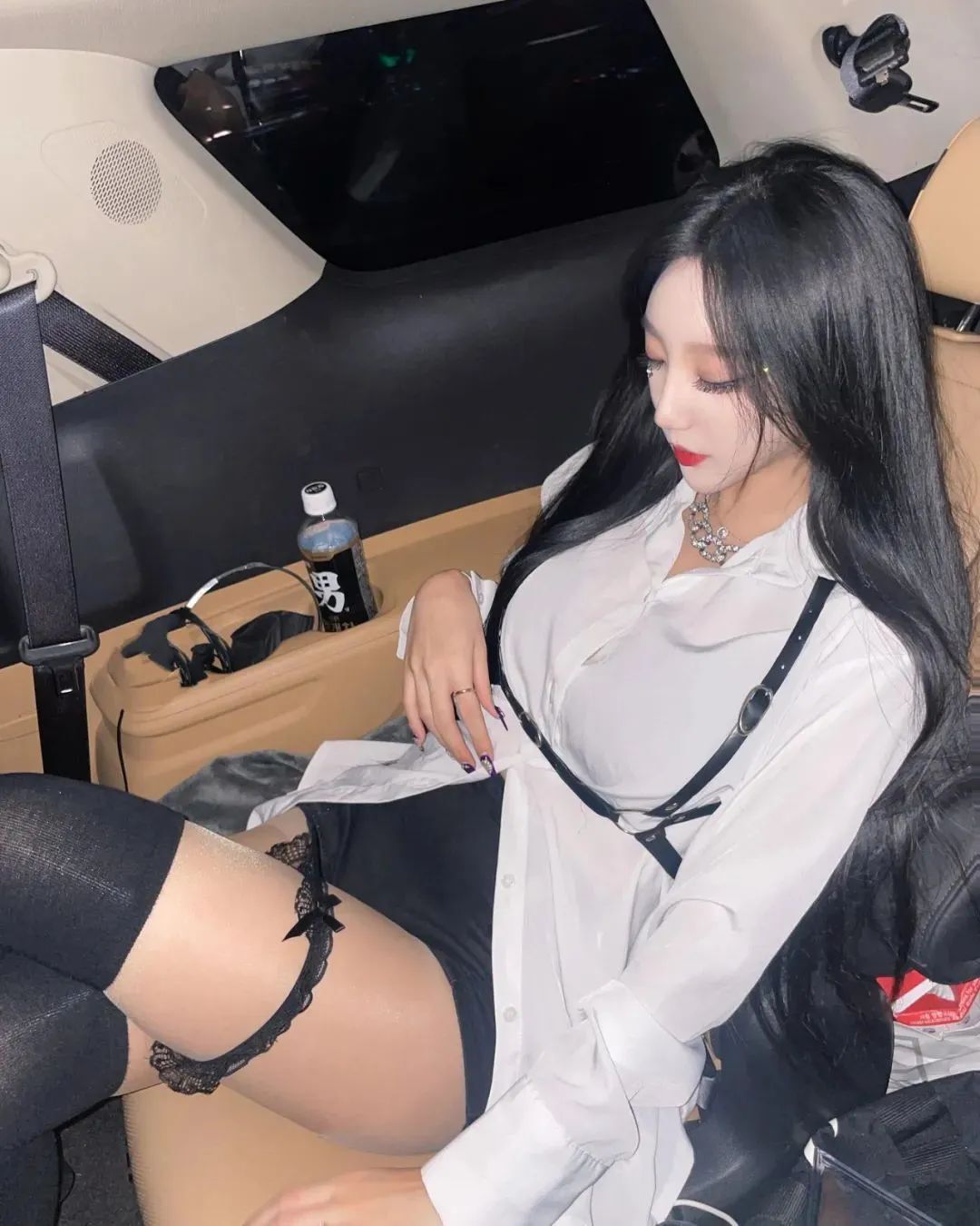 韩国网红jjin，甜美又性感的气质女神