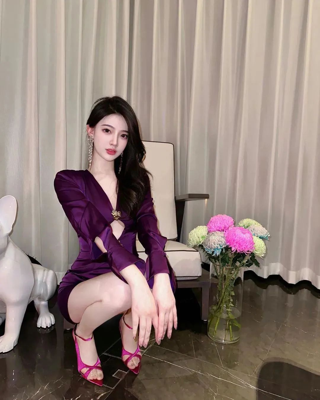 国产网红卢颖儿，甜美又性感的气质女神