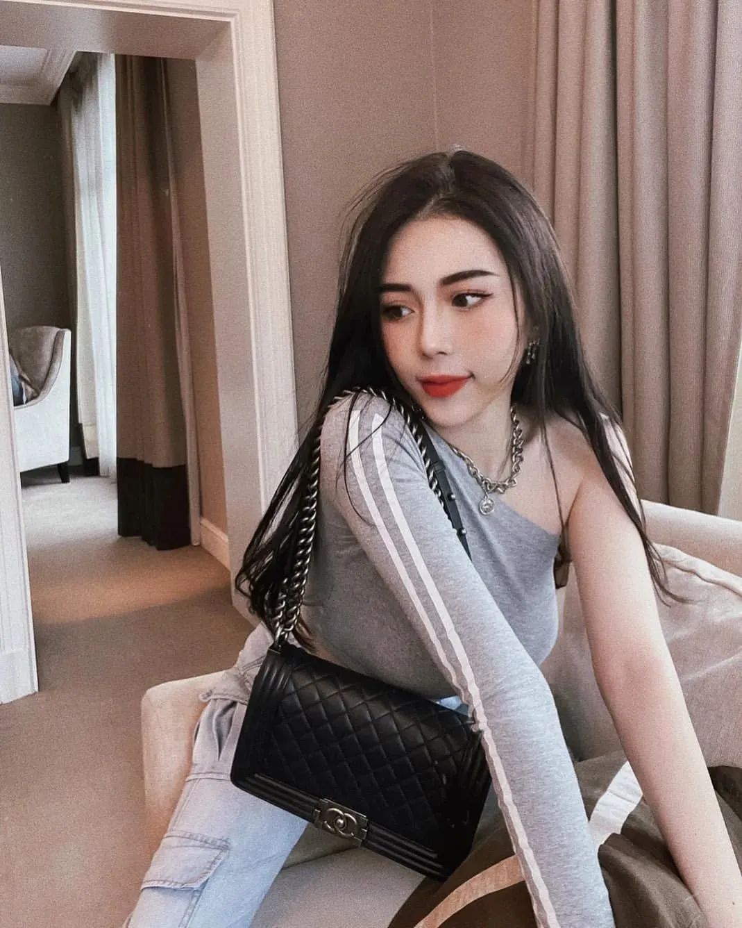 马来西亚网红昀霓，辣度指数爆表的气质女神