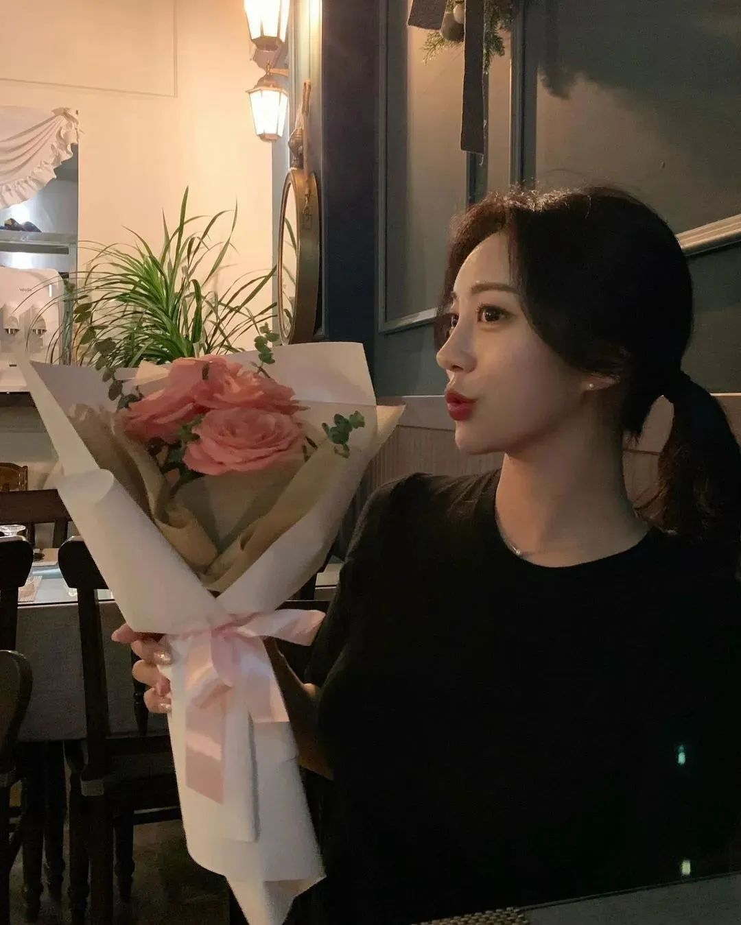 韩国网红seoa，拥有高贵气质且韵味十足的气质女神