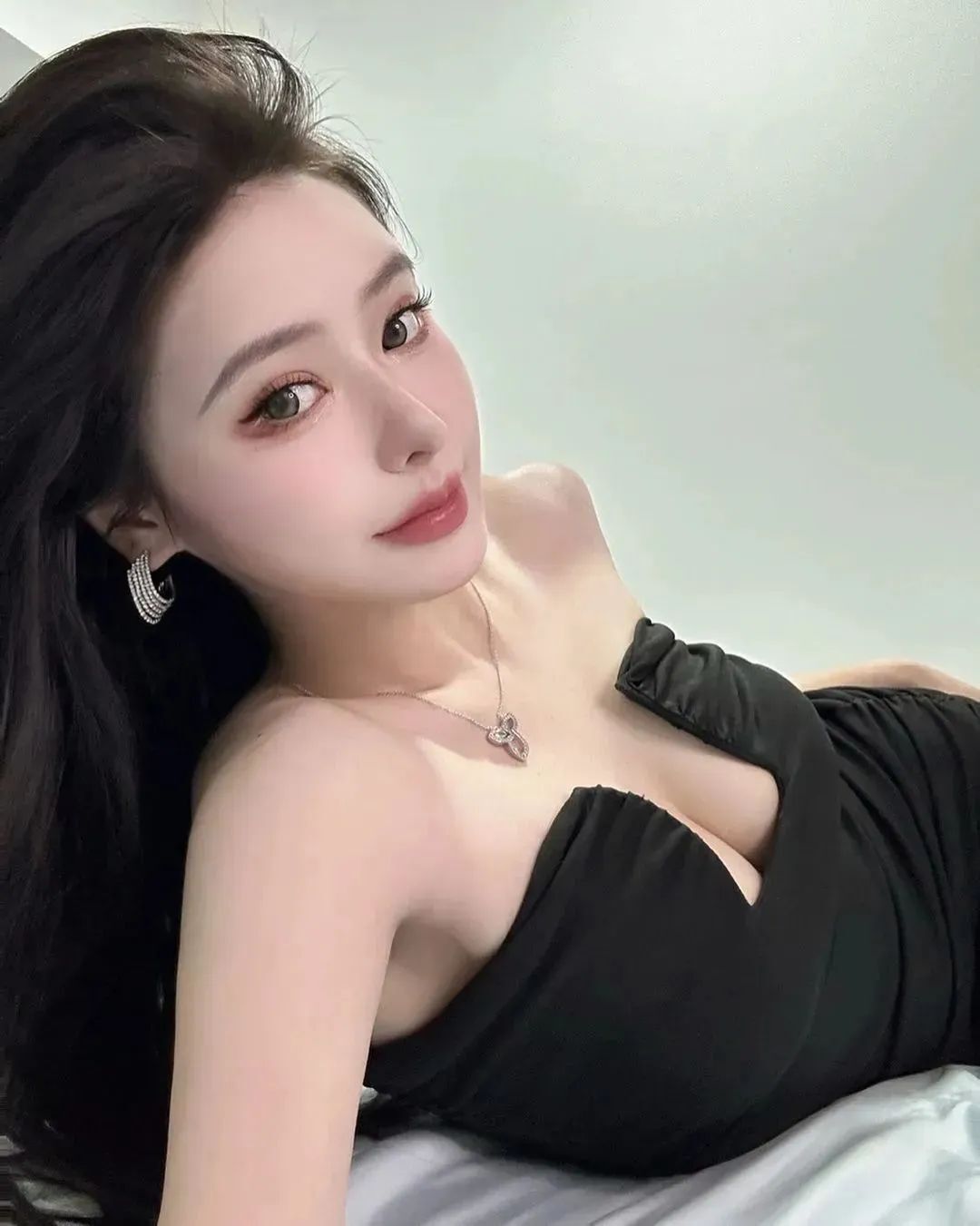 国产网红Cecile，火辣性感的美女模特