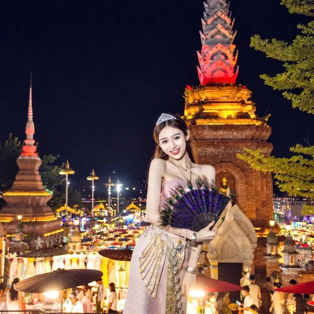 国产网红 | Yara，长相甜美迷人的选美冠军