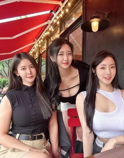 韩国顶级美女名媛，妥妥的“白富美”女神