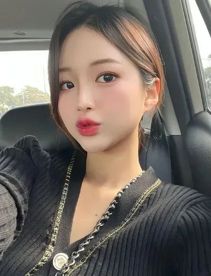 韩国网红 | mminily，甜美又迷人的颜值系女神