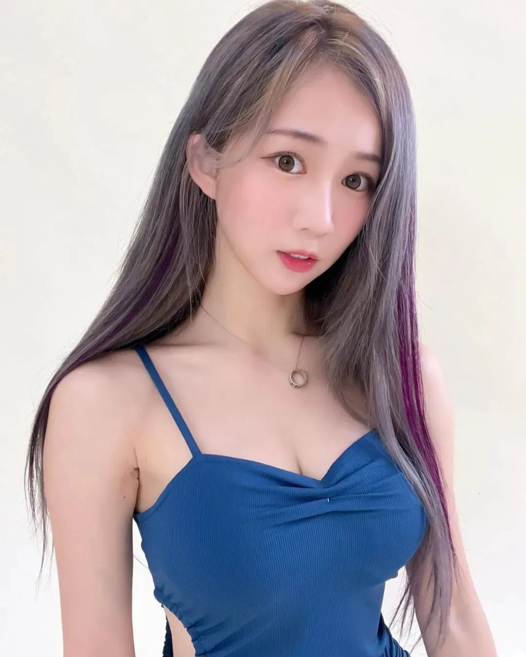 台湾网红 | Emily，甜美又迷人的颜值系女神