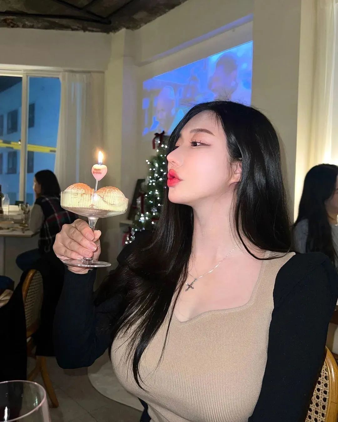 韩国网红 | vivi，甜美又性感的顶级美女模特