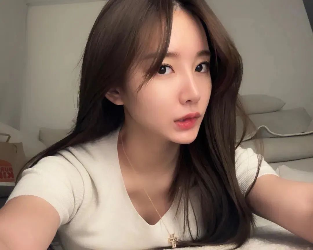 韩国网红 | 甜美又性感的素颜女神