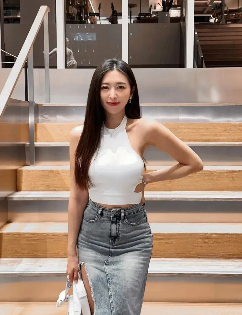台湾极品模特！长相甜美迷人，身材实力杠杠的！