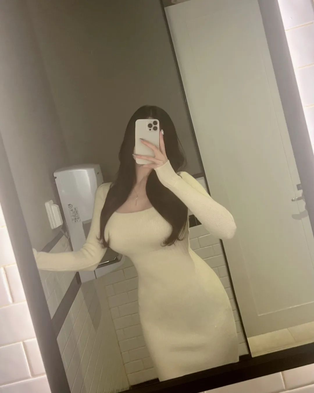 韩国美女小姐姐，大长腿太抢眼，这腿绝了！