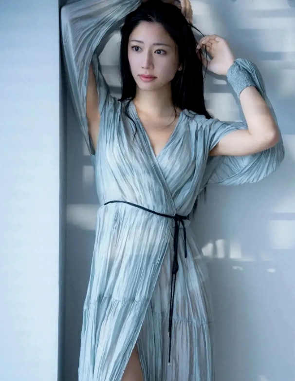 九头身女神！超级大长腿
