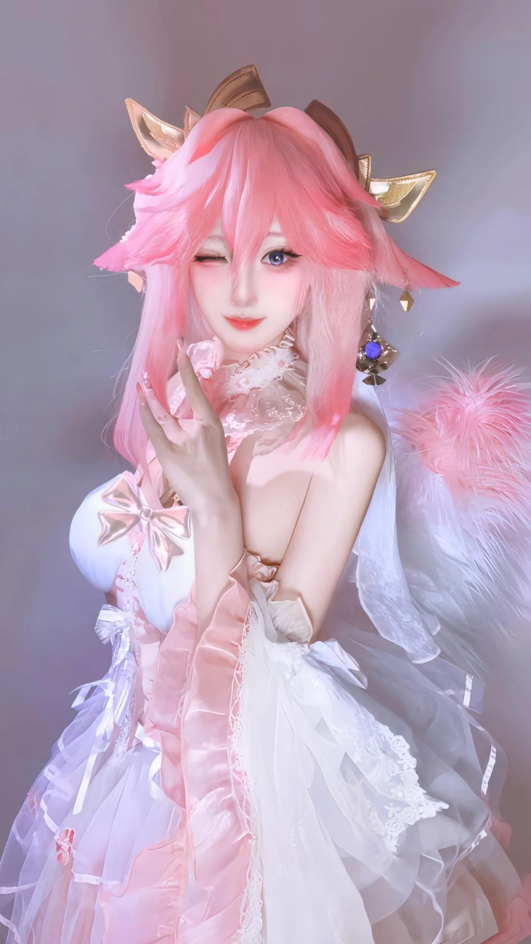 原神cos：白衬衣+短裙，优菈真是好身材！机车申鹤，旗袍雷神，花嫁神子美爆！