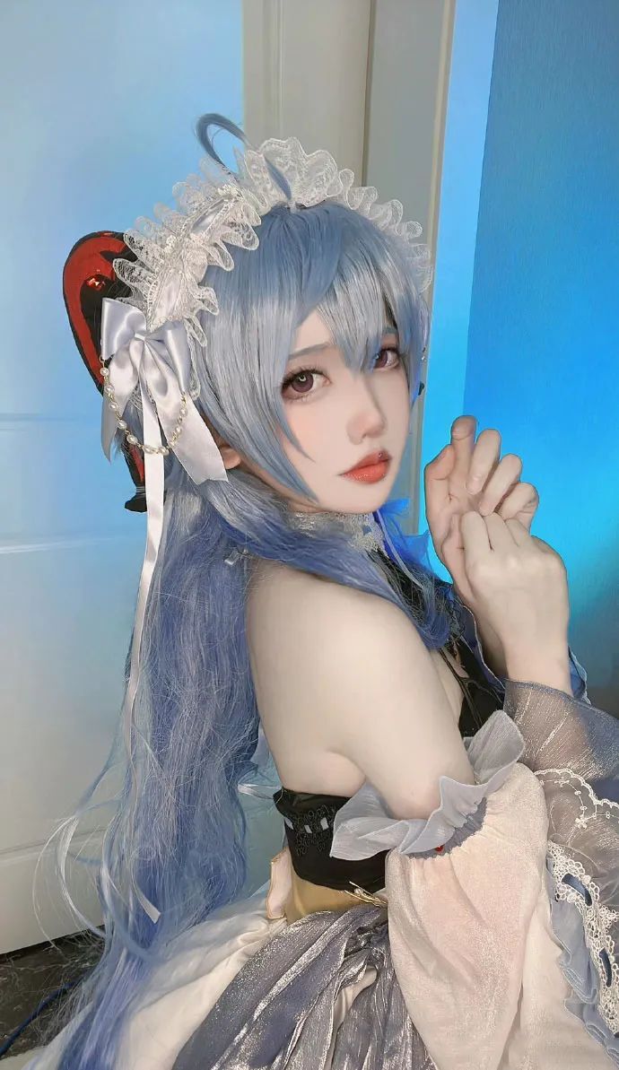 原神cos：雪白婚纱+抹胸，神子大人太御了！女仆甘雨超有气质，泳装刻晴太顶了！