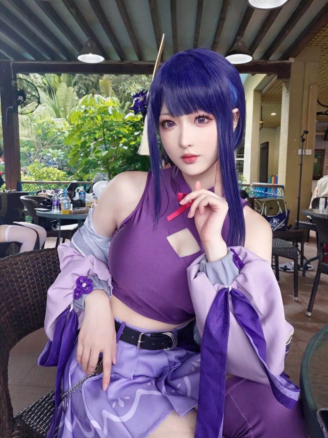 原神cos：抹胸+包臀裙，小姨申鹤太御了！雷神再次表演奶香一刀！绫华回归儿时形象！