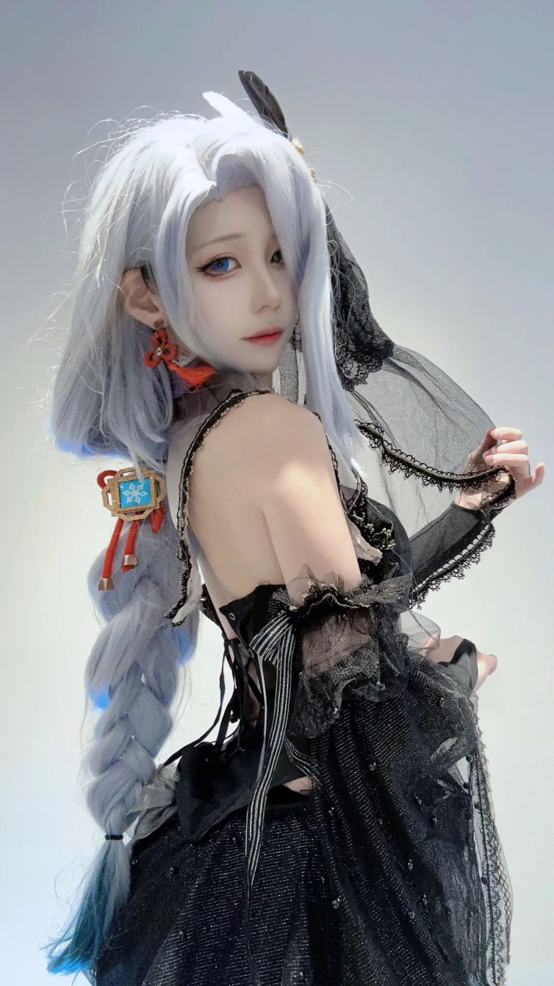 原神cos：黑丝+制服，OL申鹤让人狂喜！刻晴白丝制服，雷神新服装真是太顶了！