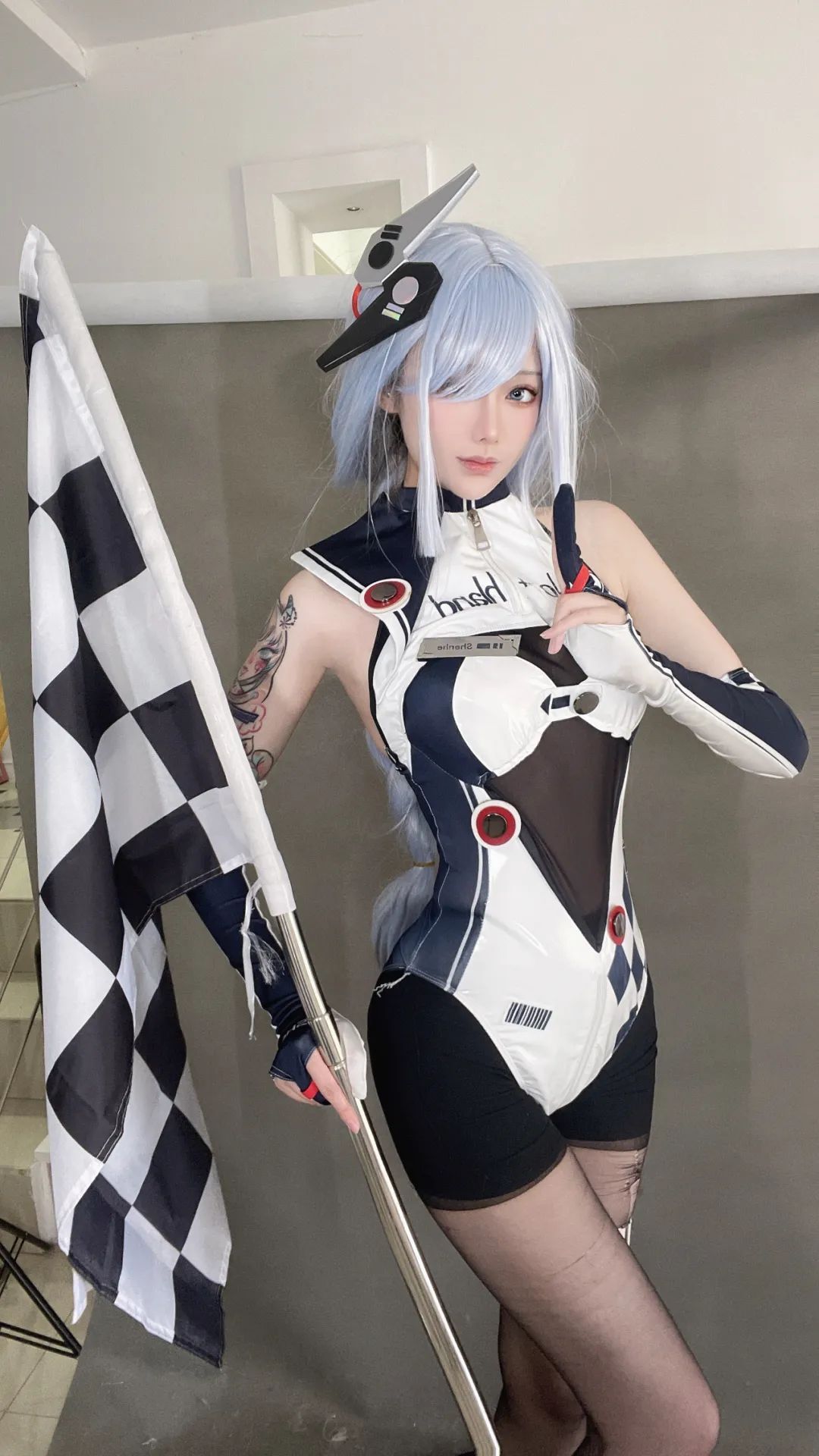 原神cos：白丝+修女服，甘雨涩气拉满！女仆雷神让玩家狂喜！赛车服申鹤太顶了！
