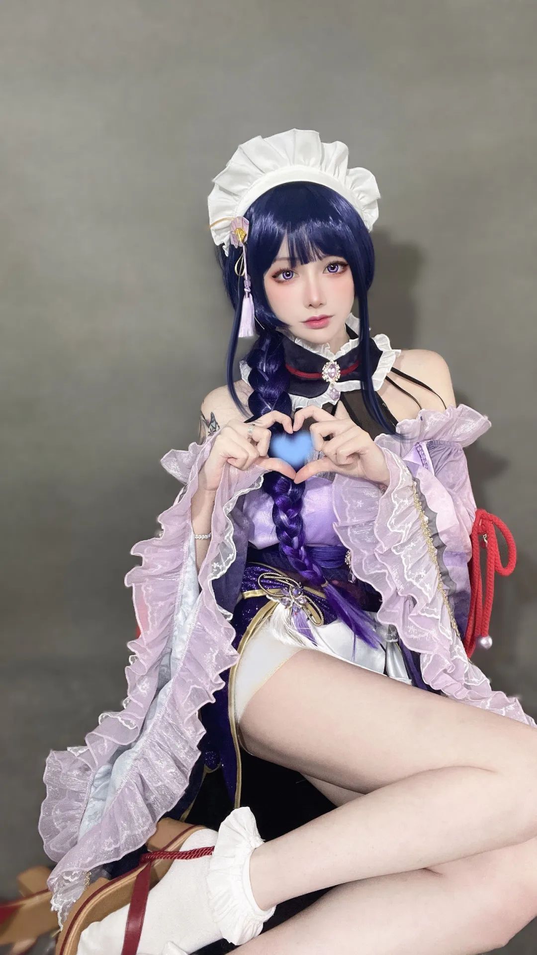 原神cos：白丝+修女服，甘雨涩气拉满！女仆雷神让玩家狂喜！赛车服申鹤太顶了！