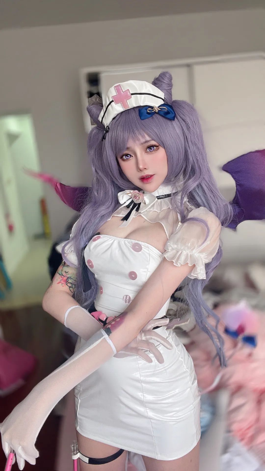 原神cos：白丝+修女服，甘雨涩气拉满！女仆雷神让玩家狂喜！赛车服申鹤太顶了！