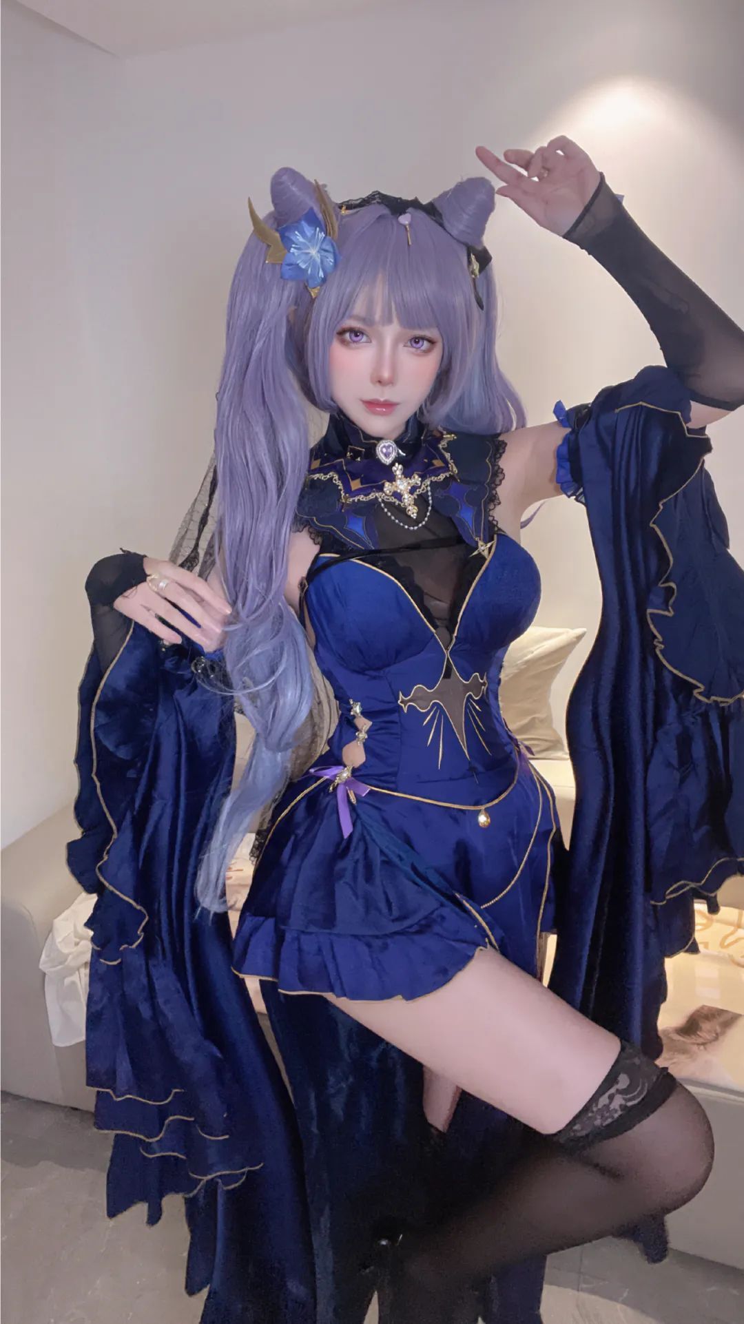 原神cos：黑丝旗袍甘雨，白丝兔女郎刻晴真绝了！勒肉黑丝旗袍申鹤让玩家狂喜！