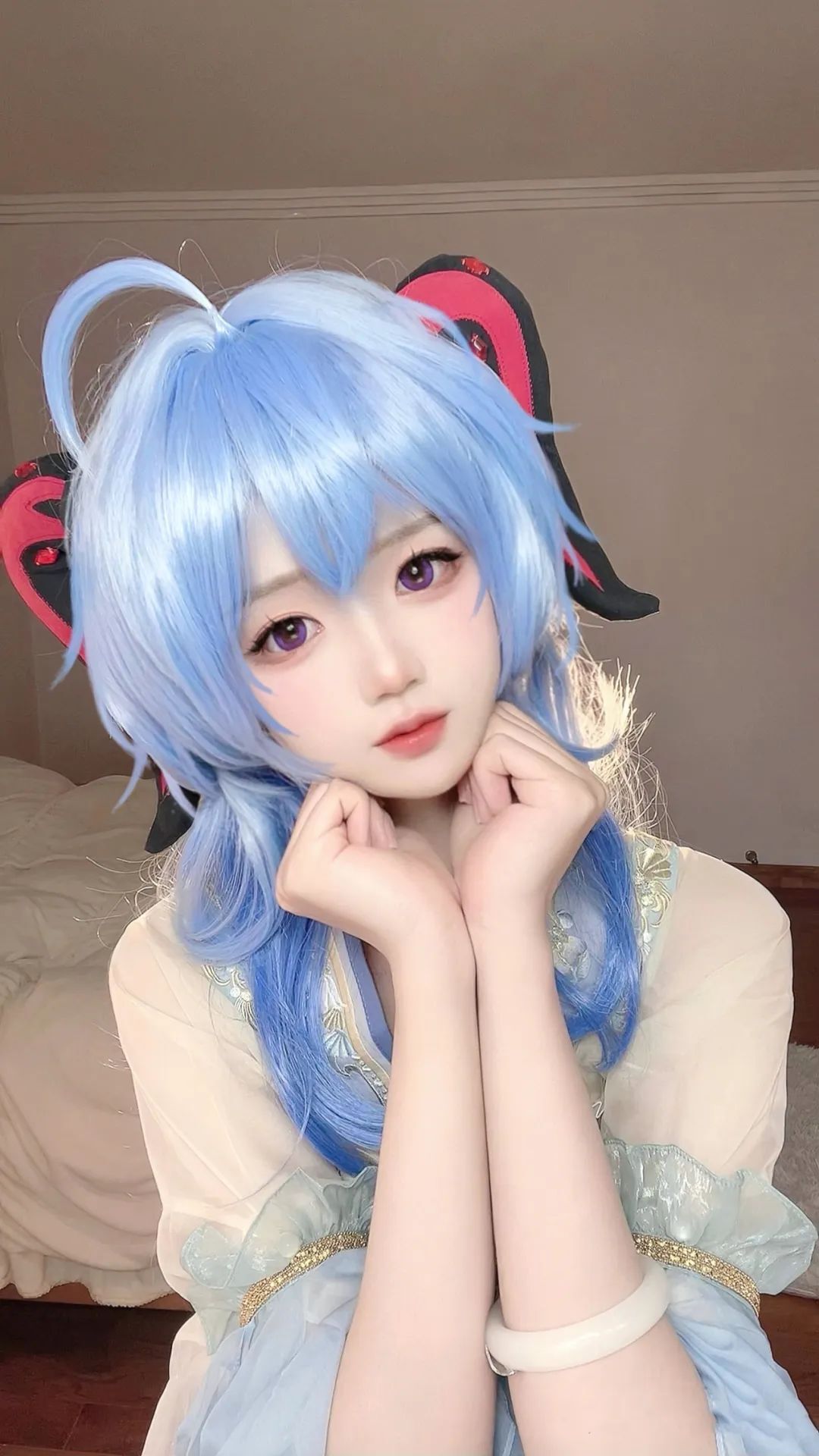 原神cos：汉服甘雨真是美爆了！绫华大小姐连衣裙真是绝美！黑丝菲谢尔，白月光归终我爱了！