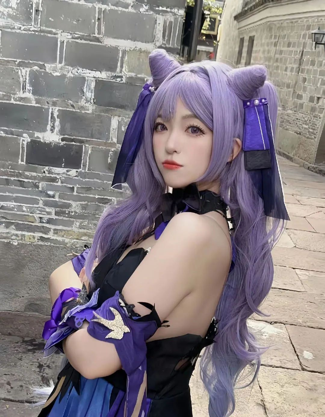 原神cos：黑丝+双马尾，女仆莫娜太美了！泳装妮露，和服雷神，绮良良表情太萌了！