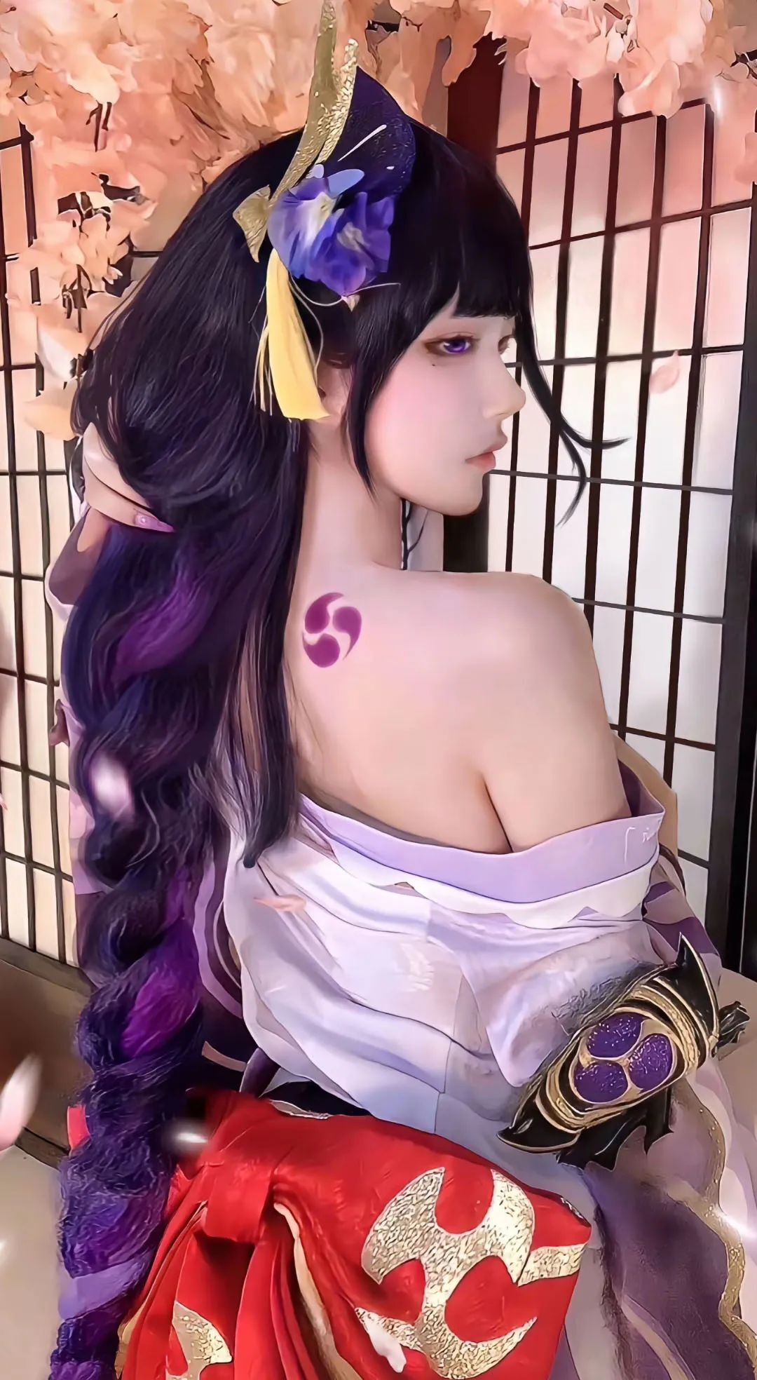 原神cos：校服宵宫太清纯了！黑丝旗袍申鹤御出新高度！女仆甘雨，刻晴笑容超甜！