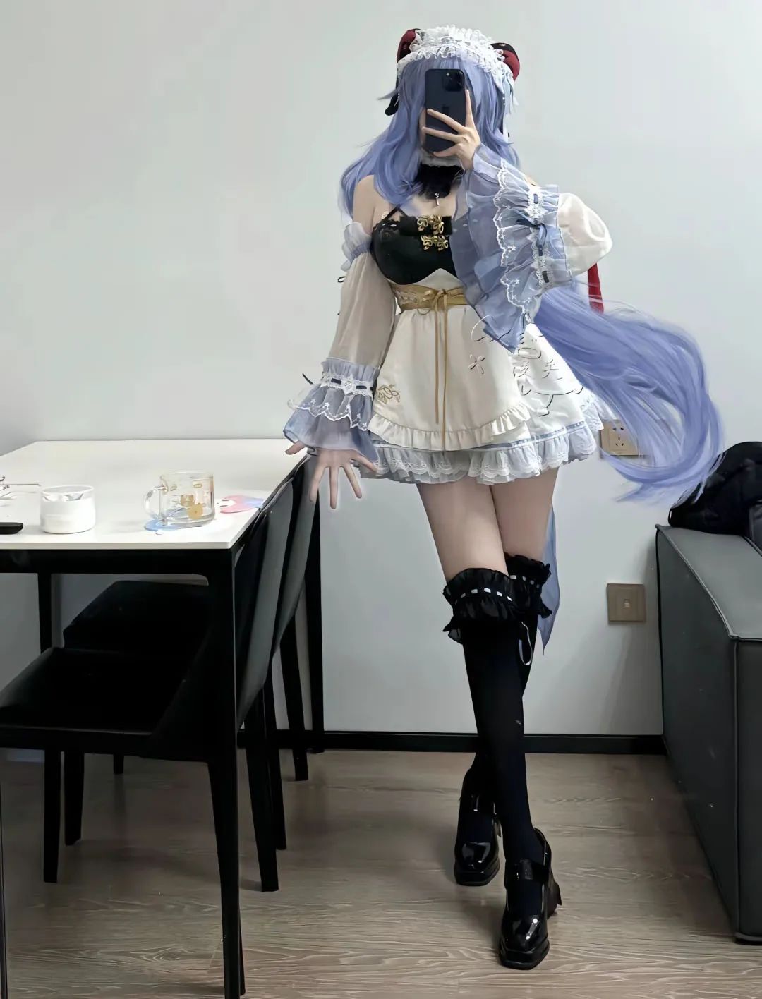 原神cos：黑丝+紧身衣，车模申鹤太顶级了！女仆刻晴甘雨双倍快乐！猫耳雷神也太萌了吧？