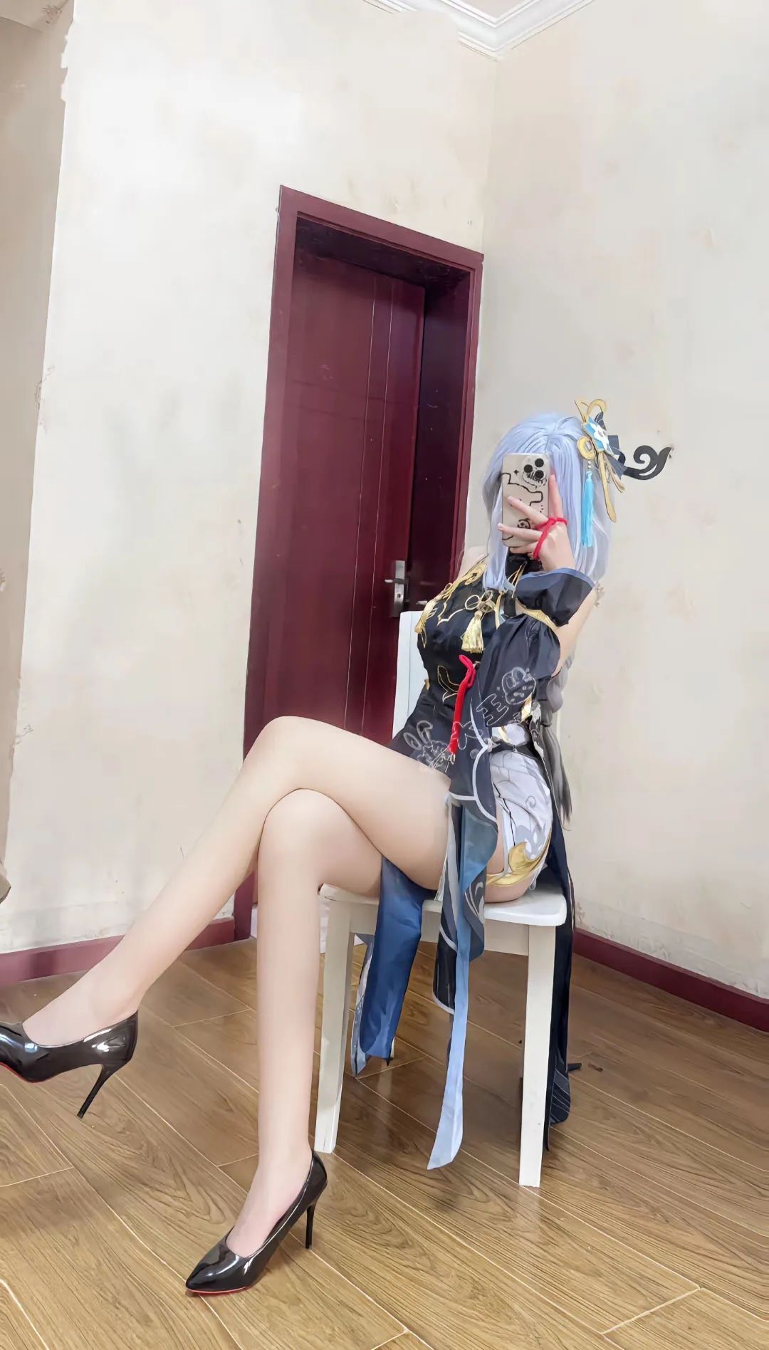 原神cos：申鹤女仆让人心动！白丝婚纱刻晴！兔女郎甘雨谁能不爱？制服OL雷神太顶级了！