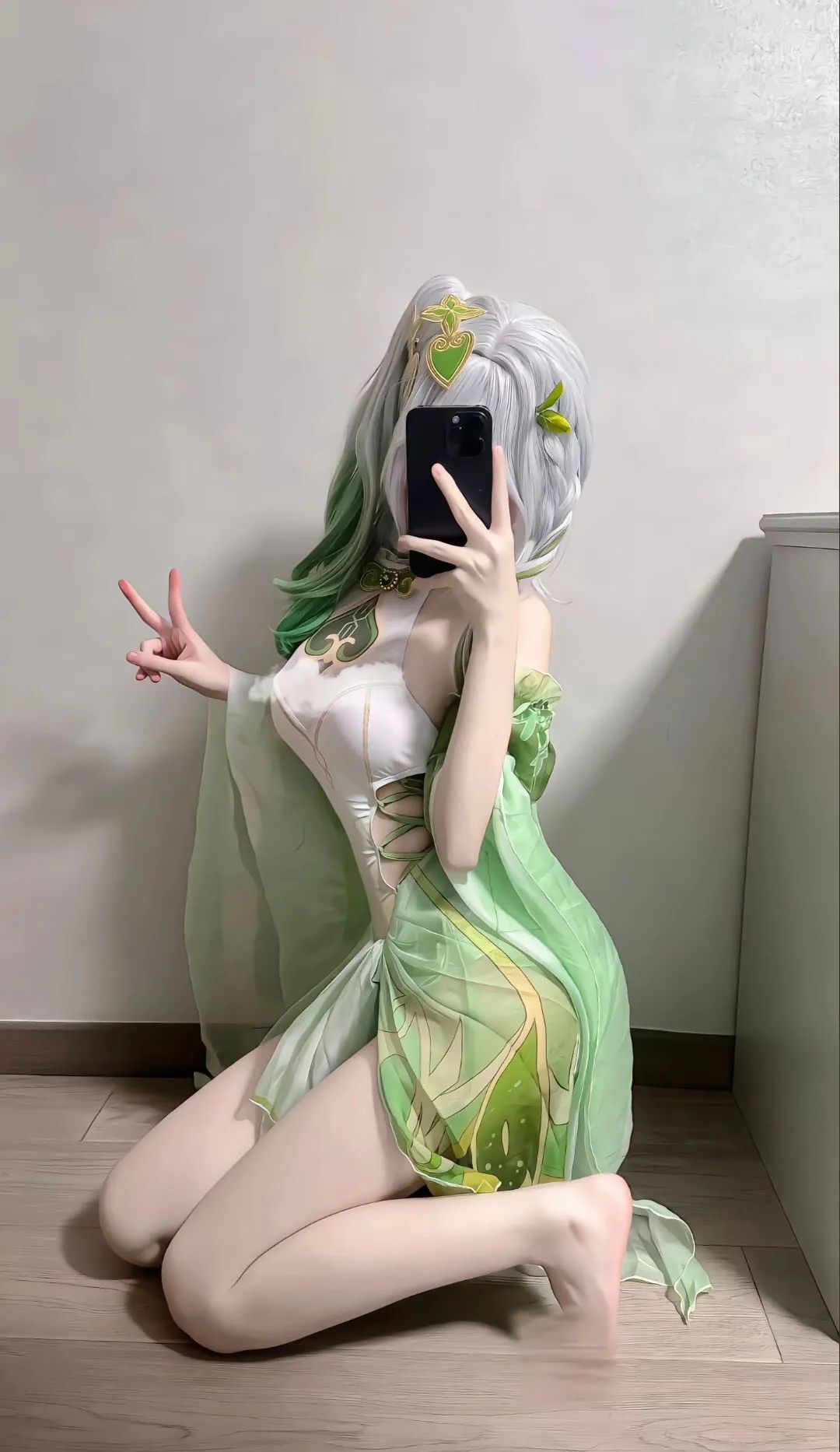 原神cos：黑丝+皮鞭，雷神化身搜查官！兔女郎甘雨太魅惑了！水手服绫华，单边白丝神子让人狂喜！