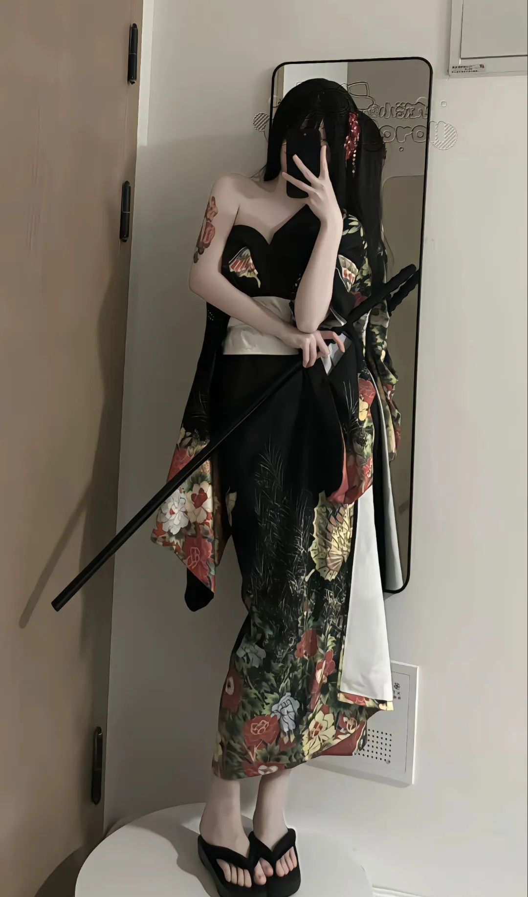 原神cos：黑丝+皮鞭，雷神化身搜查官！兔女郎甘雨太魅惑了！水手服绫华，单边白丝神子让人狂喜！