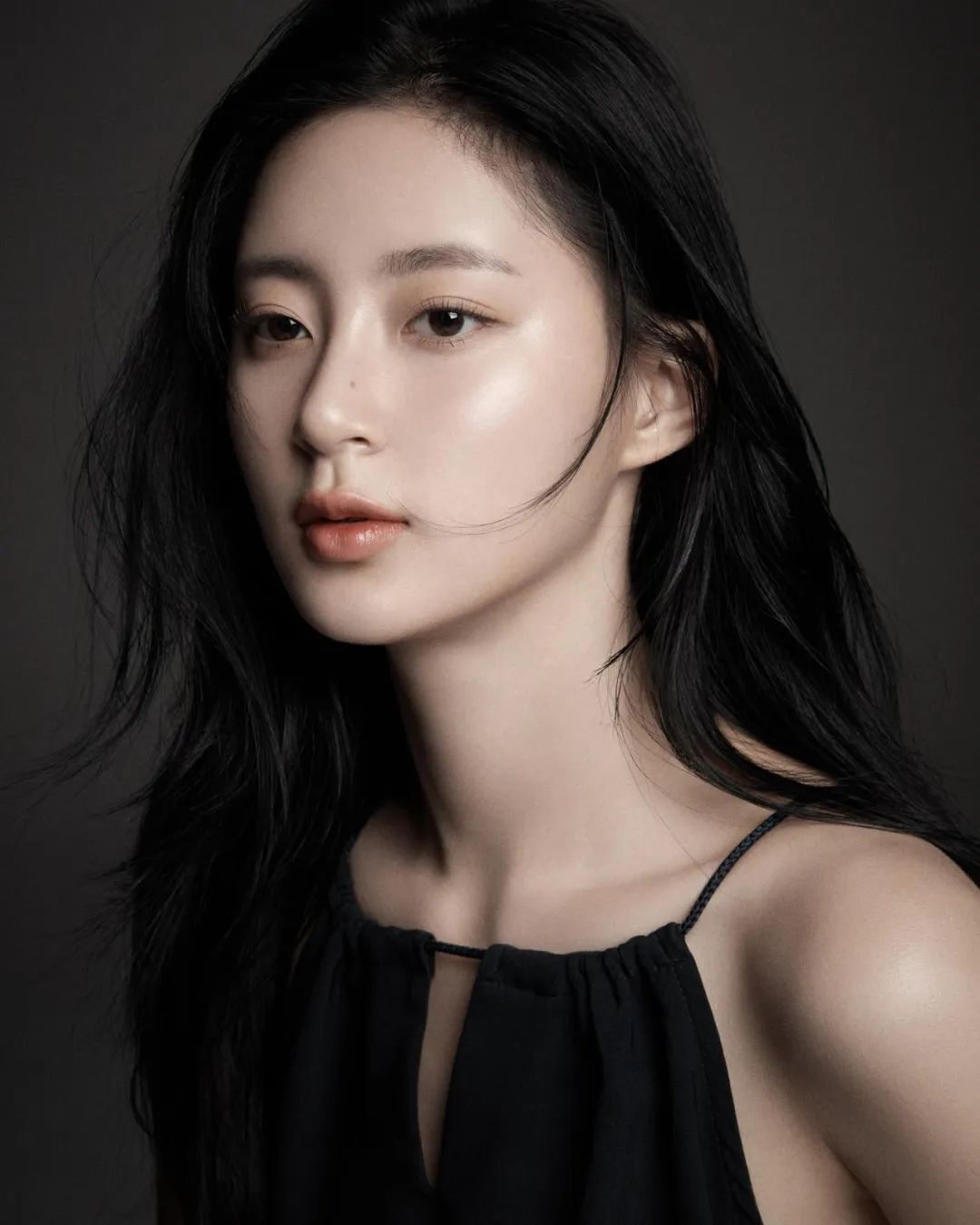 INS美女|韩国模特宋智英照片集，中性慵懒风越看越性感