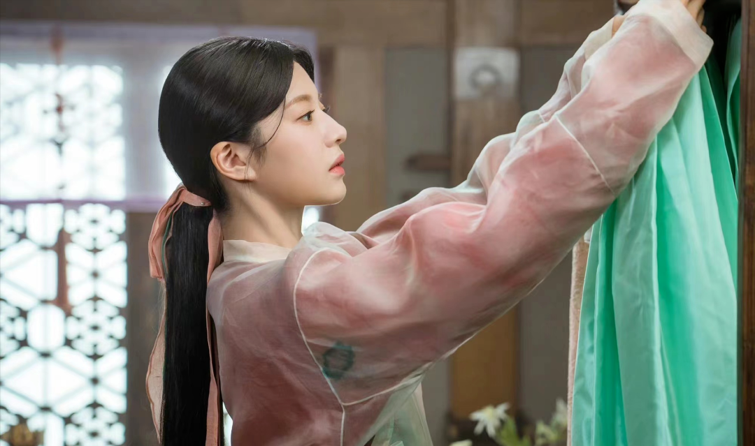 高允贞INS美图壁纸集，《还魂》主演