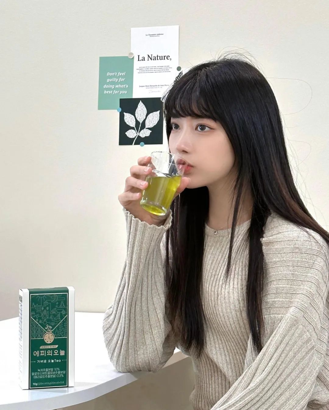 INS美女 | 韩国网红模特홍민하，冷欲风好身材正妹
