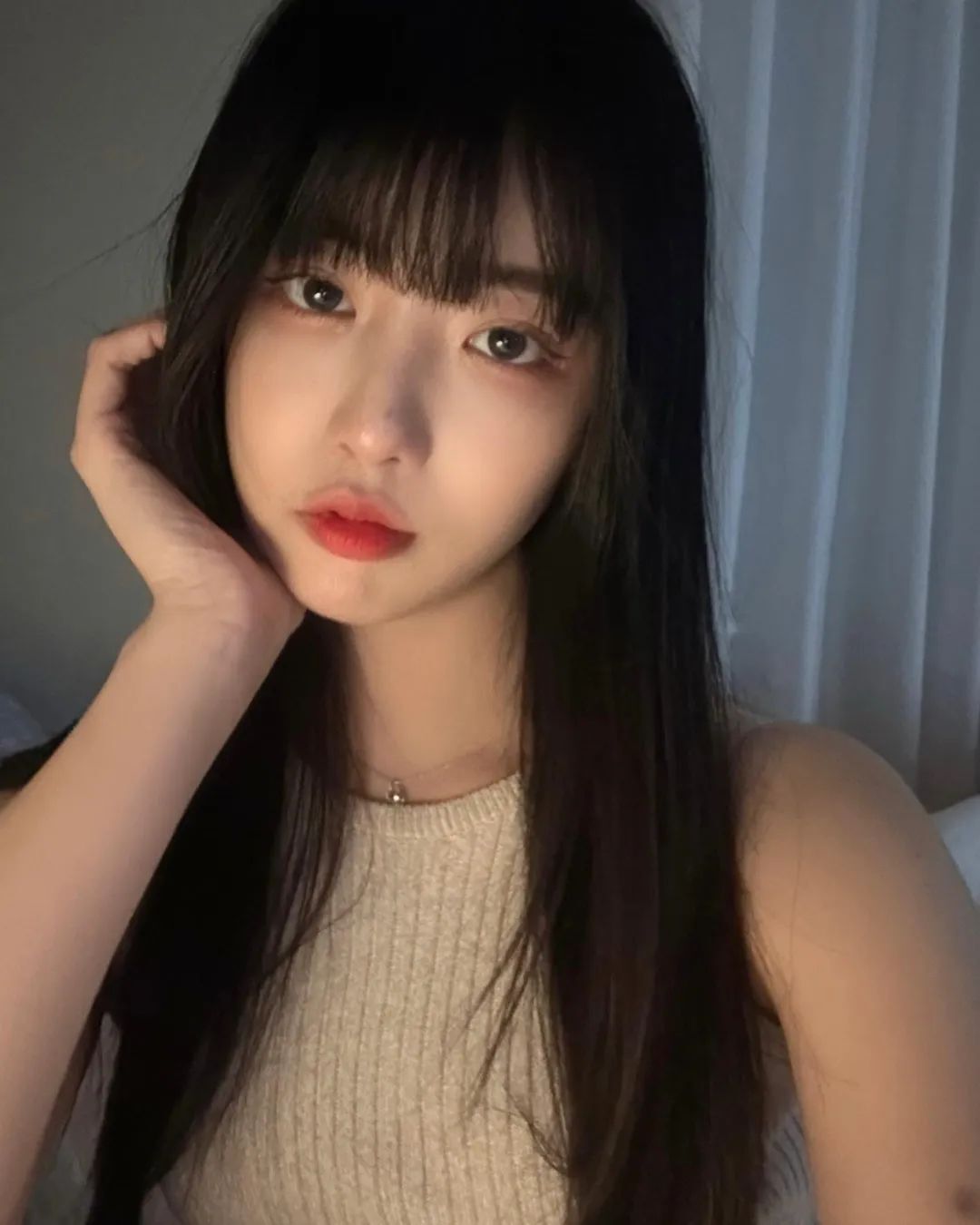 INS美女 | 韩国网红模特홍민하，冷欲风好身材正妹