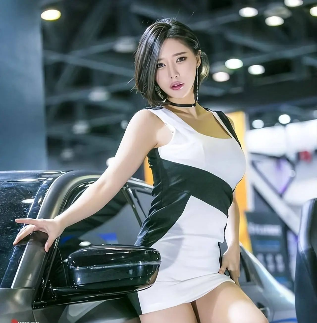 韩国第一车模宋姝儿，性感火辣 热爱COSPLAY