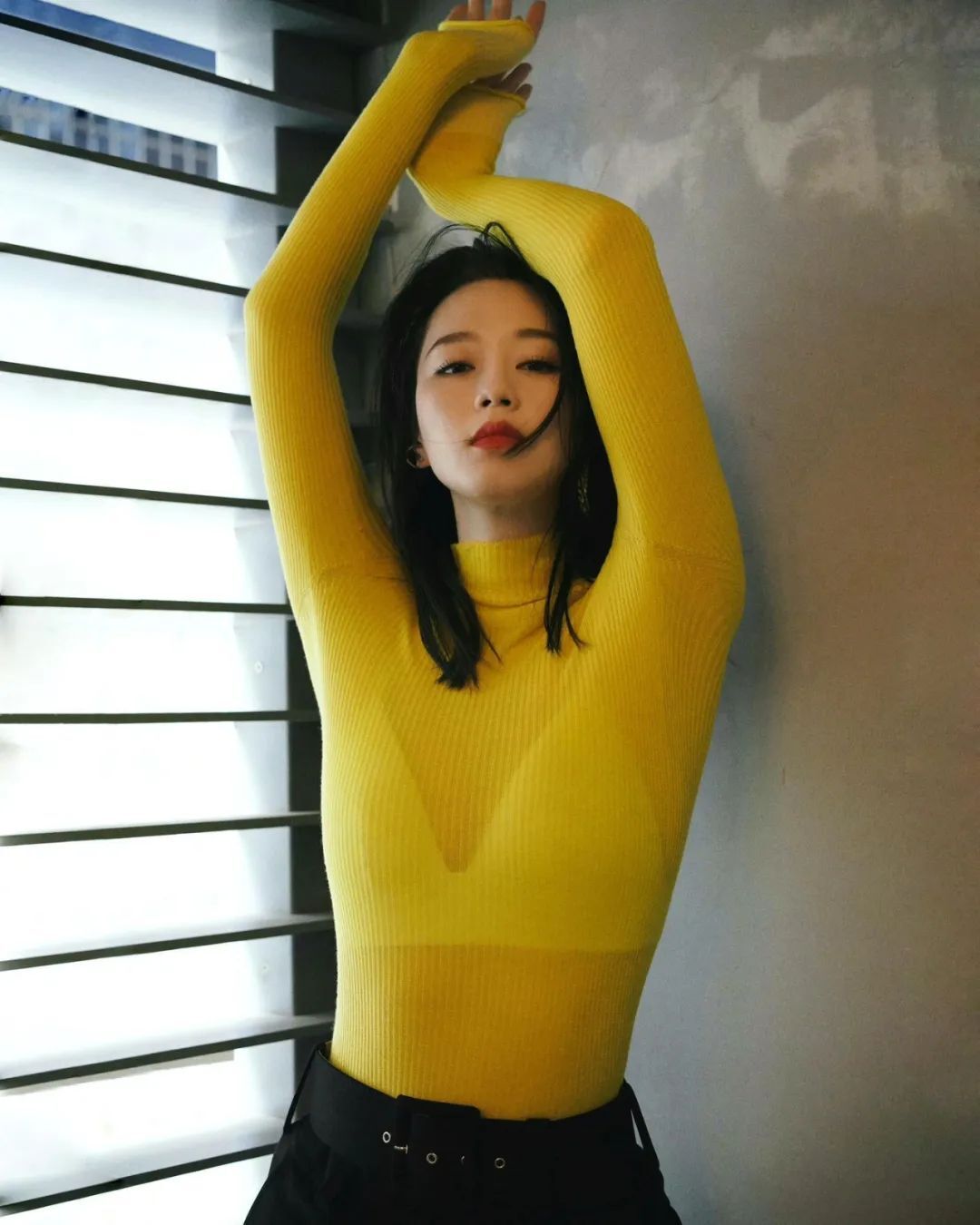 香港模特钟浠文，港式美女的风情！