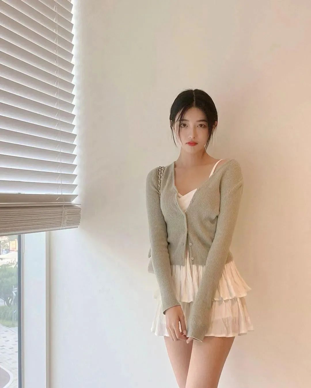 [仙女集]芙蓉不及美人妆，水殿风来珠翠香