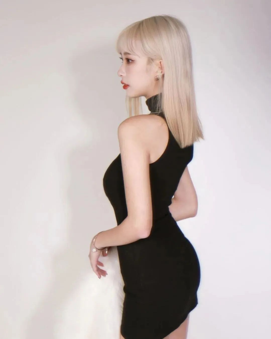 [仙女集]有美一人，婉如清扬
