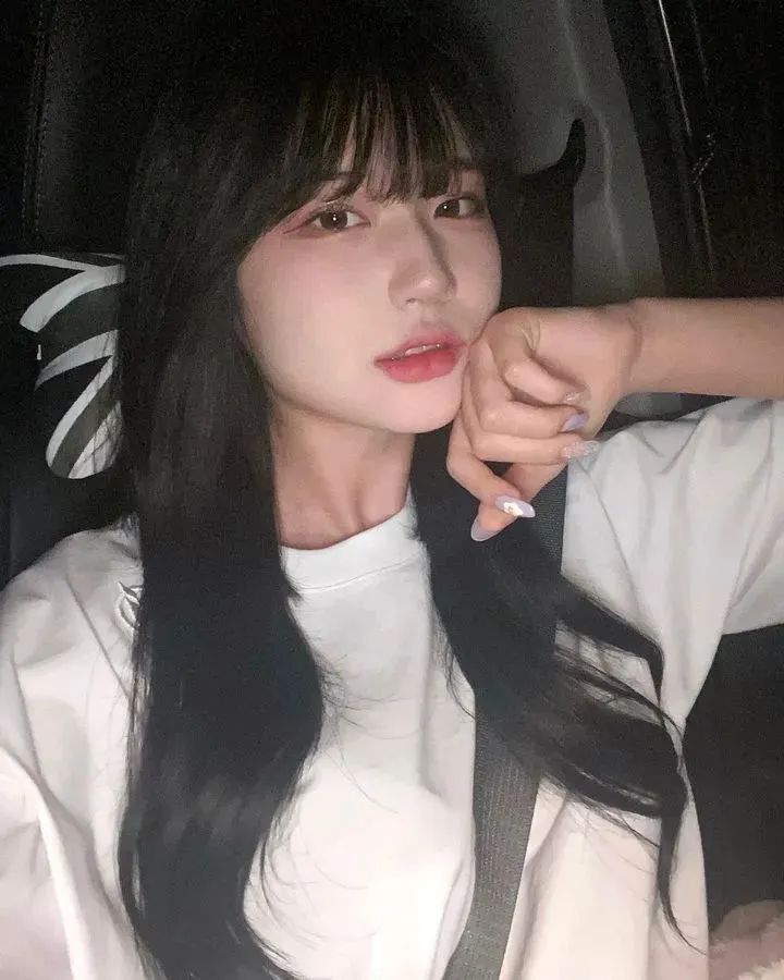 [仙女集]一双明月贴胸前，紫禁葡萄碧玉圆