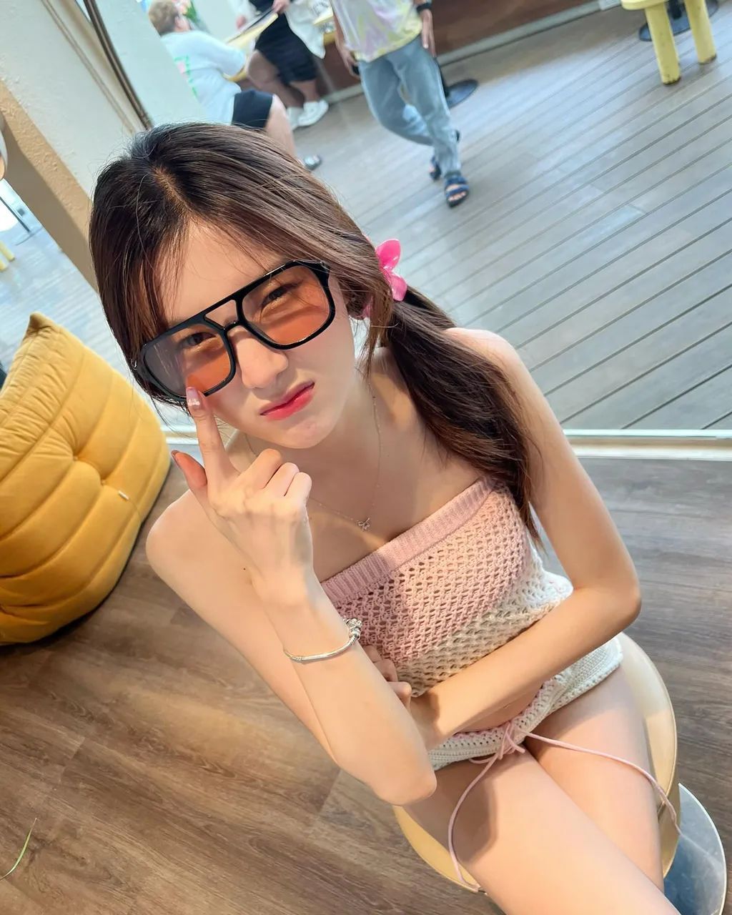 俏皮可爱少女